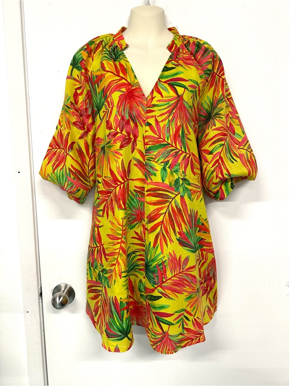 Magaschoni Linen Tropical Print Dress Puff Sleeve VNeck Medium Luxury Maximalist